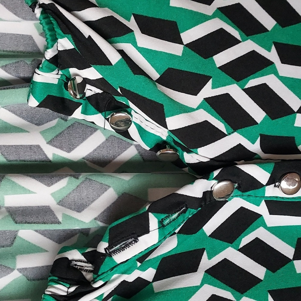 Green Patterned Blouse - Picture 4 of 5